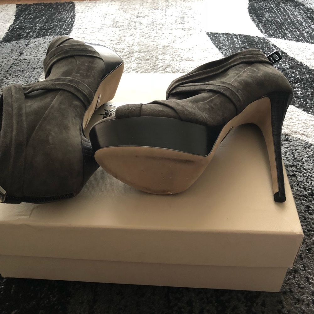 Burberry  - Olive Peep Toe Booties